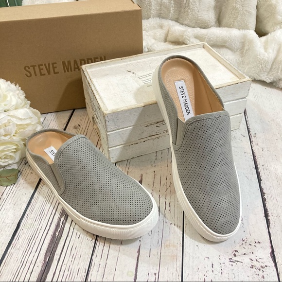 Steve Madden Zima perforated slip on sandals NEW - Picture 3 of 6